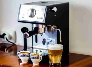 DeLonghi ECP33 21 Espresso Coffee Machine