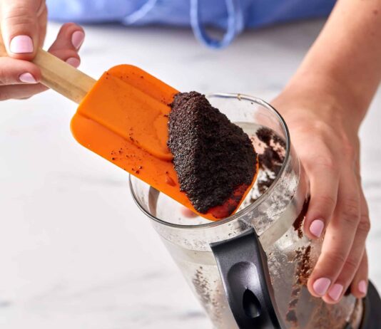how do you clean a french press