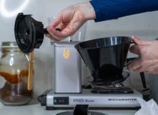 what is the best way to clean a coffee maker