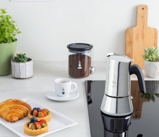 bialetti new venus induction stovetop coffee maker suitable for all types of hobs stainless steel 6 cups 79 oz silver