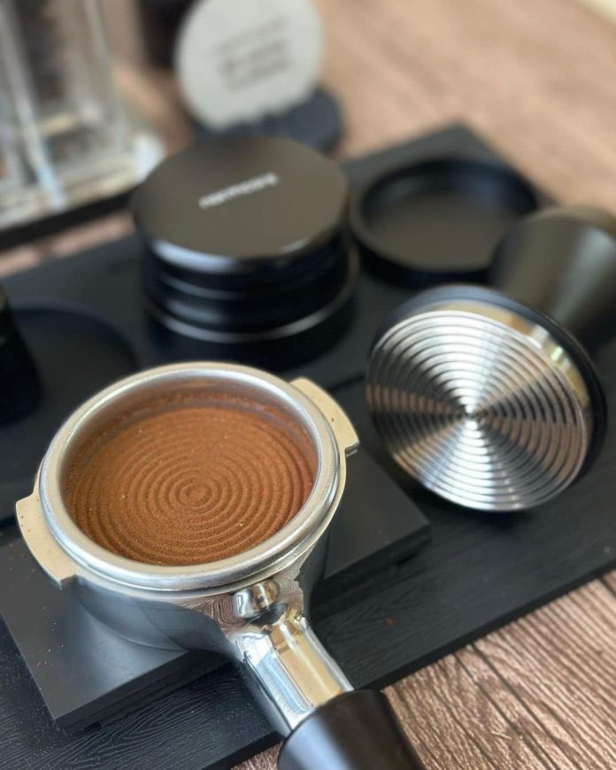 normcore 585mm espresso coffee tamper v4 titanium pvd coating ripple base spring loaded tamper 15lb 25lb 30lbs replaceme